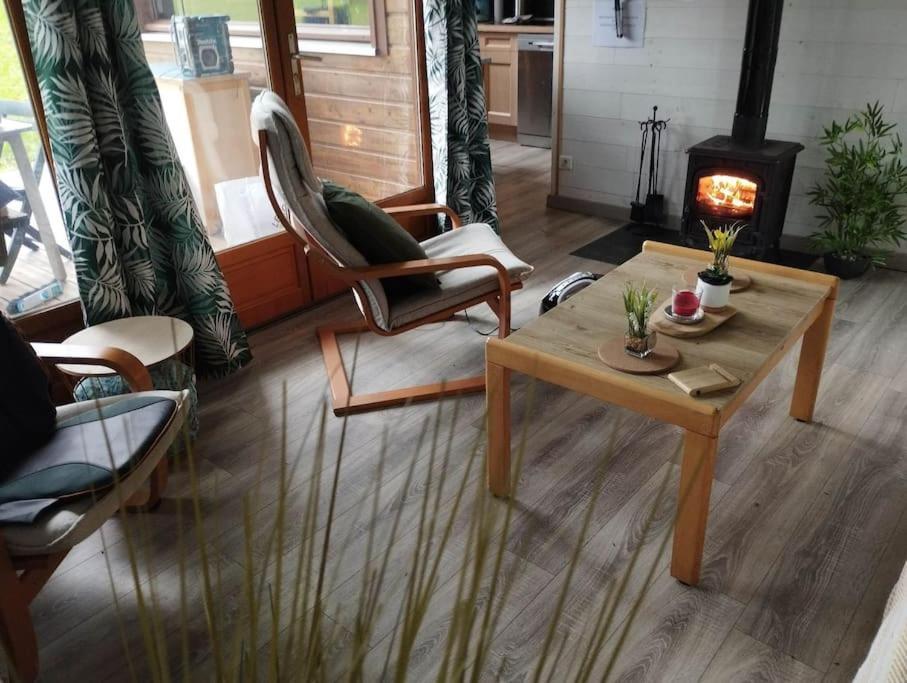 Gite N°4, En Pleine Nature, Frontalier Signy-le-Petit Exterior photo